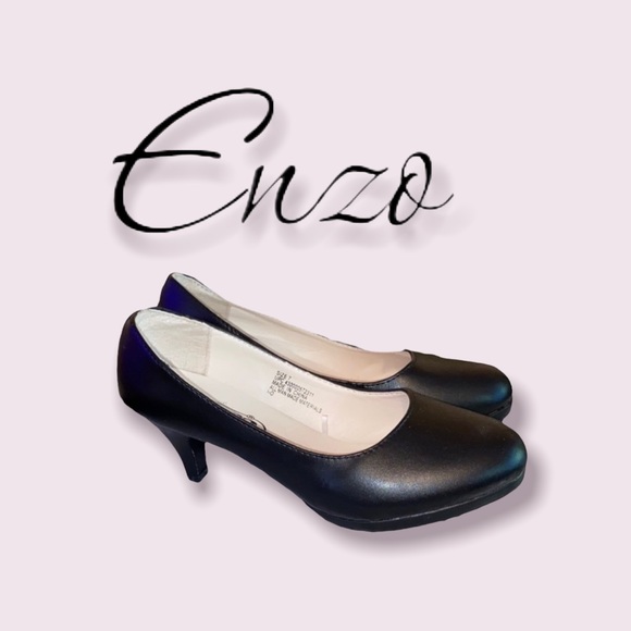 Enzo Shoes - Enzo Black 2.5 Heel Ribbed Sole Padded Round Toe